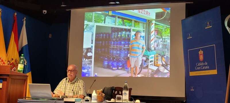 Momento de la intervención de Fernando Ojeda Pérez/Jesús Ruiz Mesa.